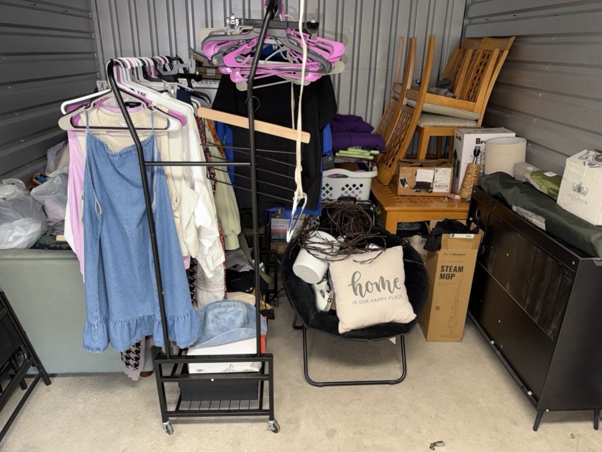 10 x 10 storage unit in Ocala, FL