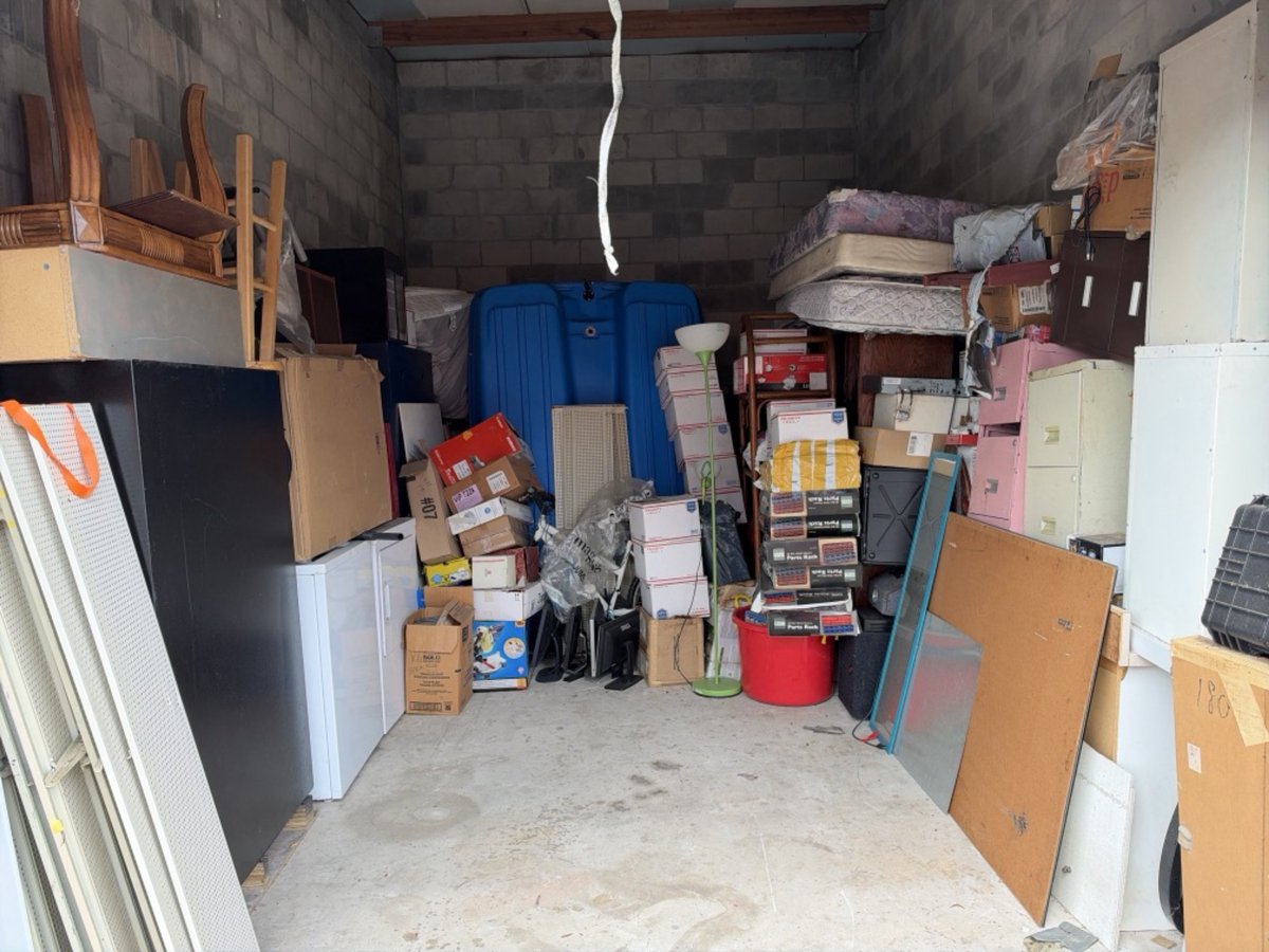 12 x 20 storage unit in Ocala, FL
