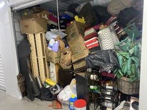 10 x 10 storage unit in Surprise, AZ