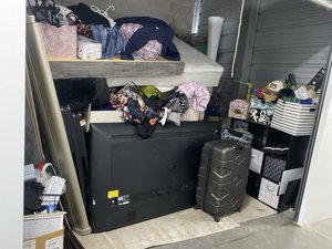 10 x 10 storage unit in Surprise, AZ
