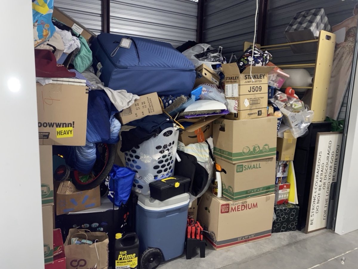 10 x 10 storage unit in Surprise, AZ