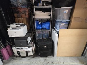 10 x 10 storage unit in Aventura, FL