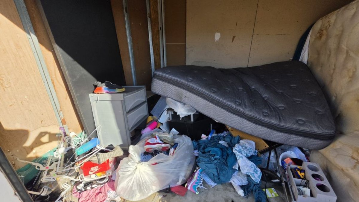 10 x 10 storage unit in Miami, FL