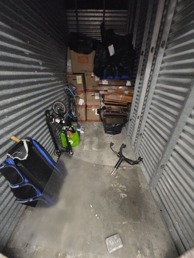 5 x 10 storage unit in Aventura, FL