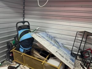 10 x 5 storage unit in Sarasota, FL