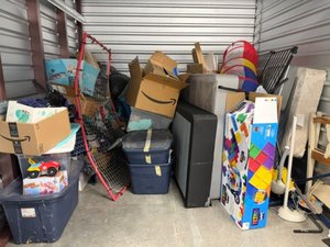 10 x 10 storage unit in Acworth, GA