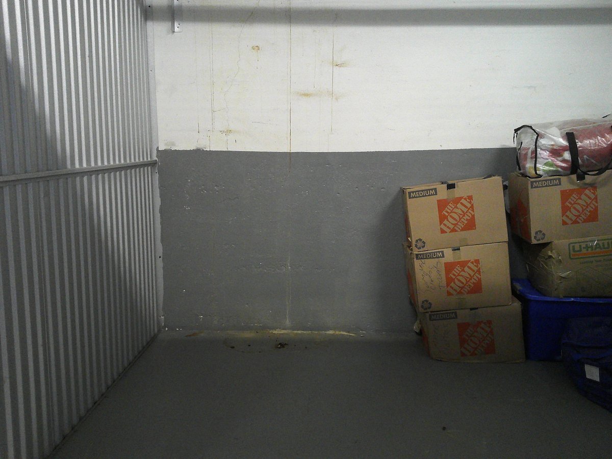 10 x 10 storage unit in Jamaica, NY