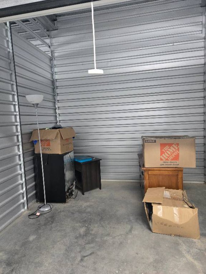 10 x 10 storage unit in Hardeeville, SC