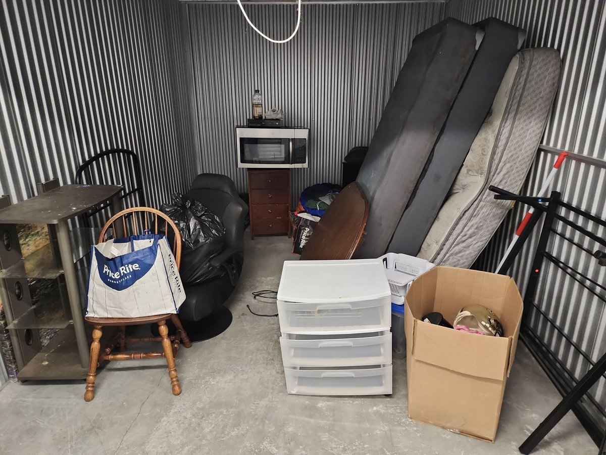 10 x 15 storage unit in Providence, RI