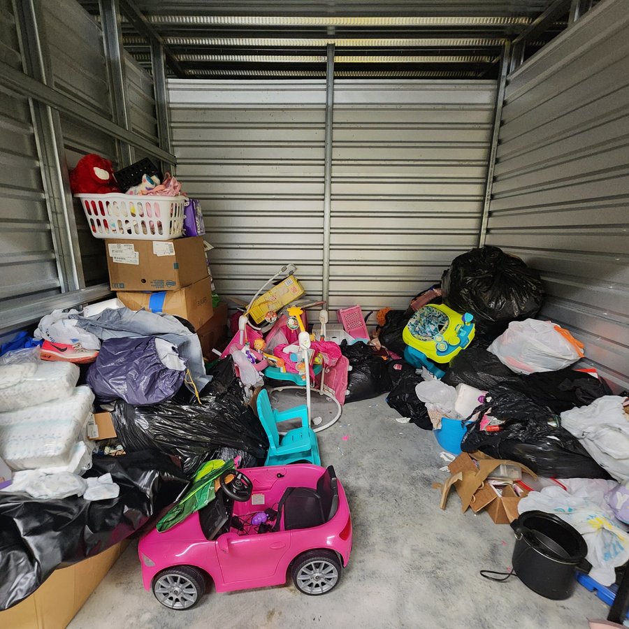 10 x 10 storage unit in Charlotte, NC