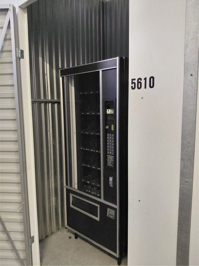 5 x 5 storage unit in Miami, FL