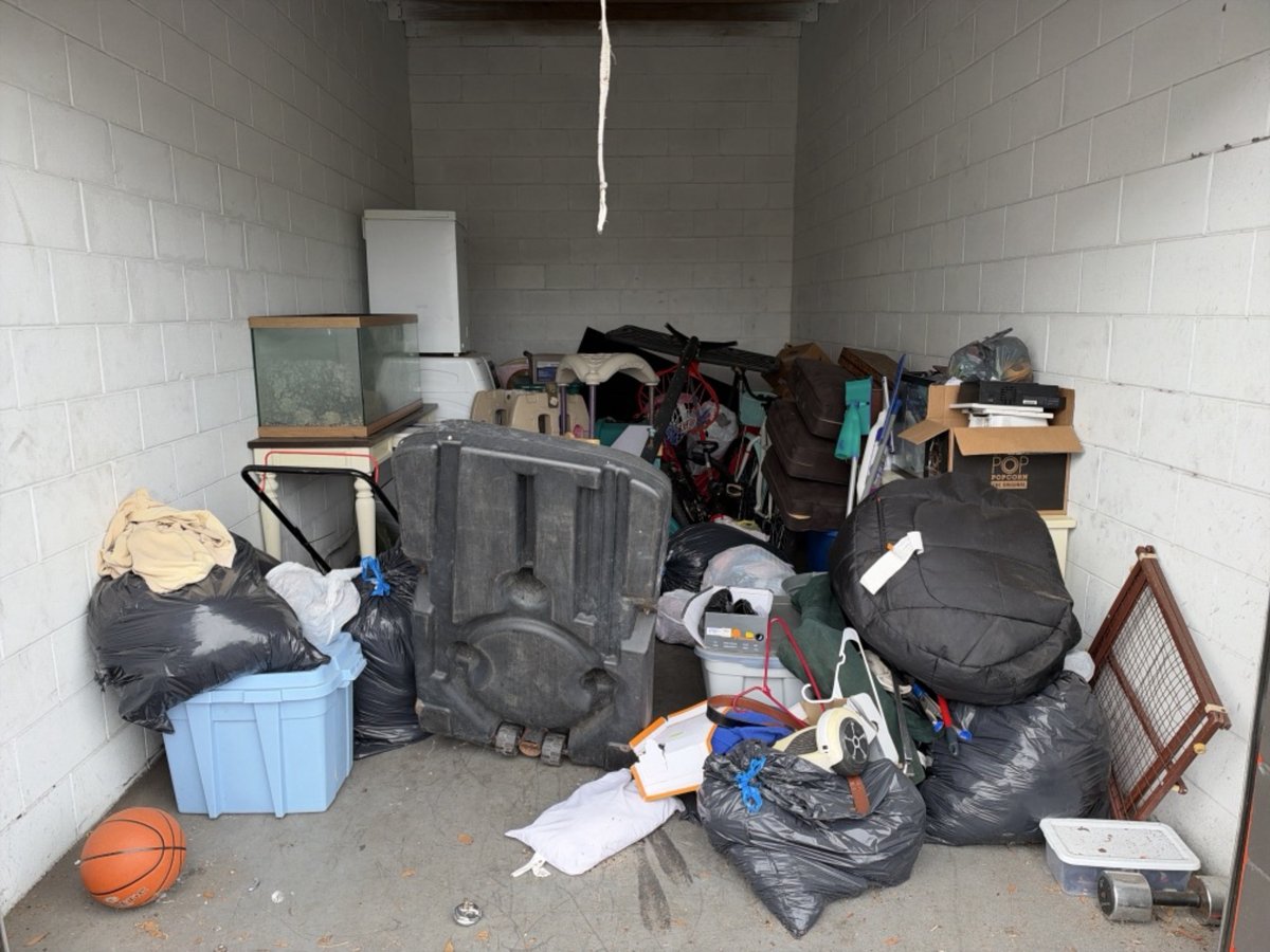 10 x 20 storage unit in Ocala, FL
