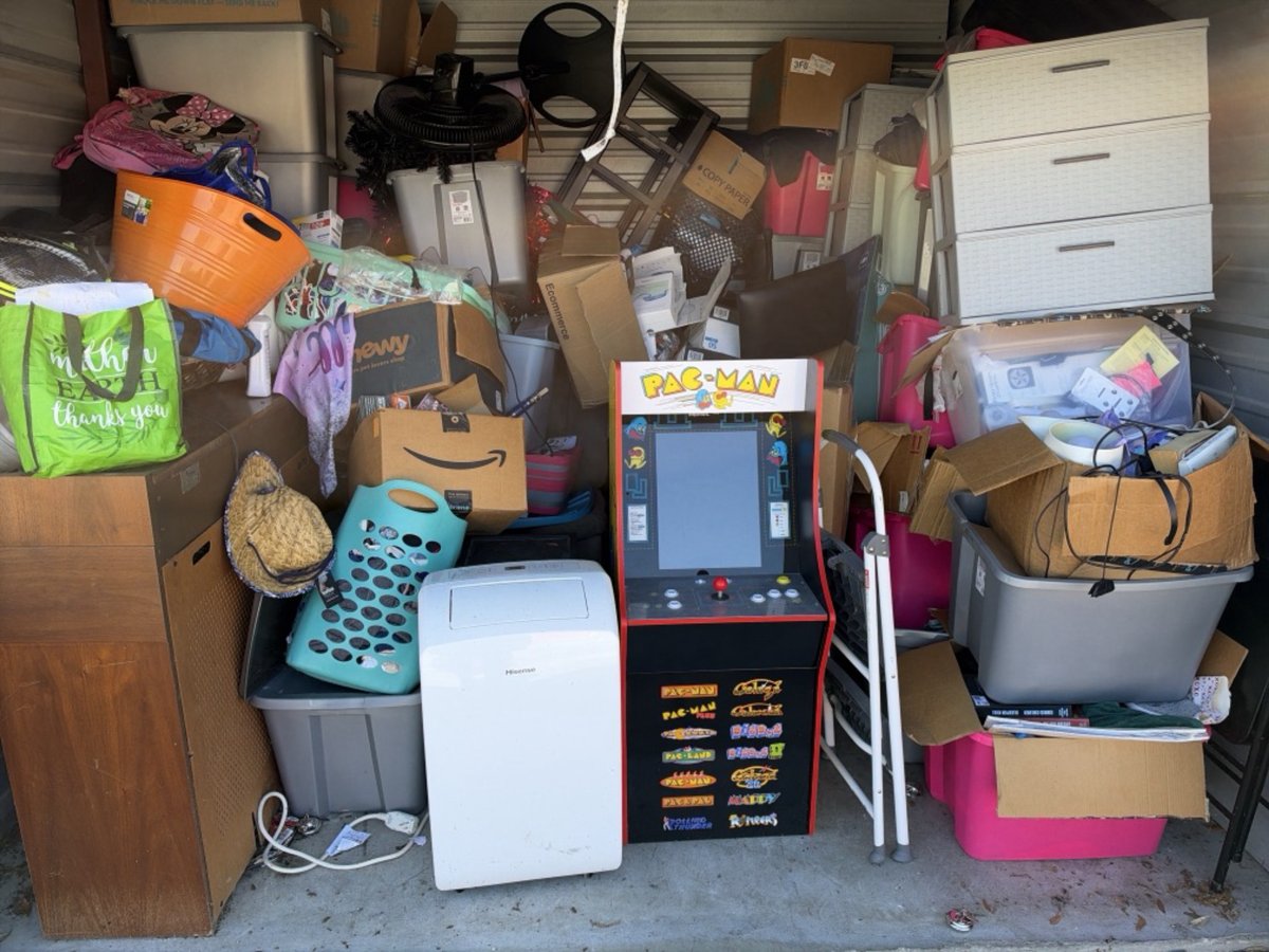 10 x 10 storage unit in Belleview, FL