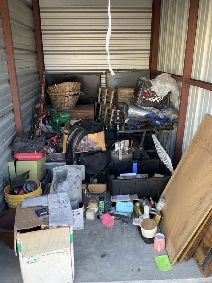 6 x 10 storage unit in Belleview, FL