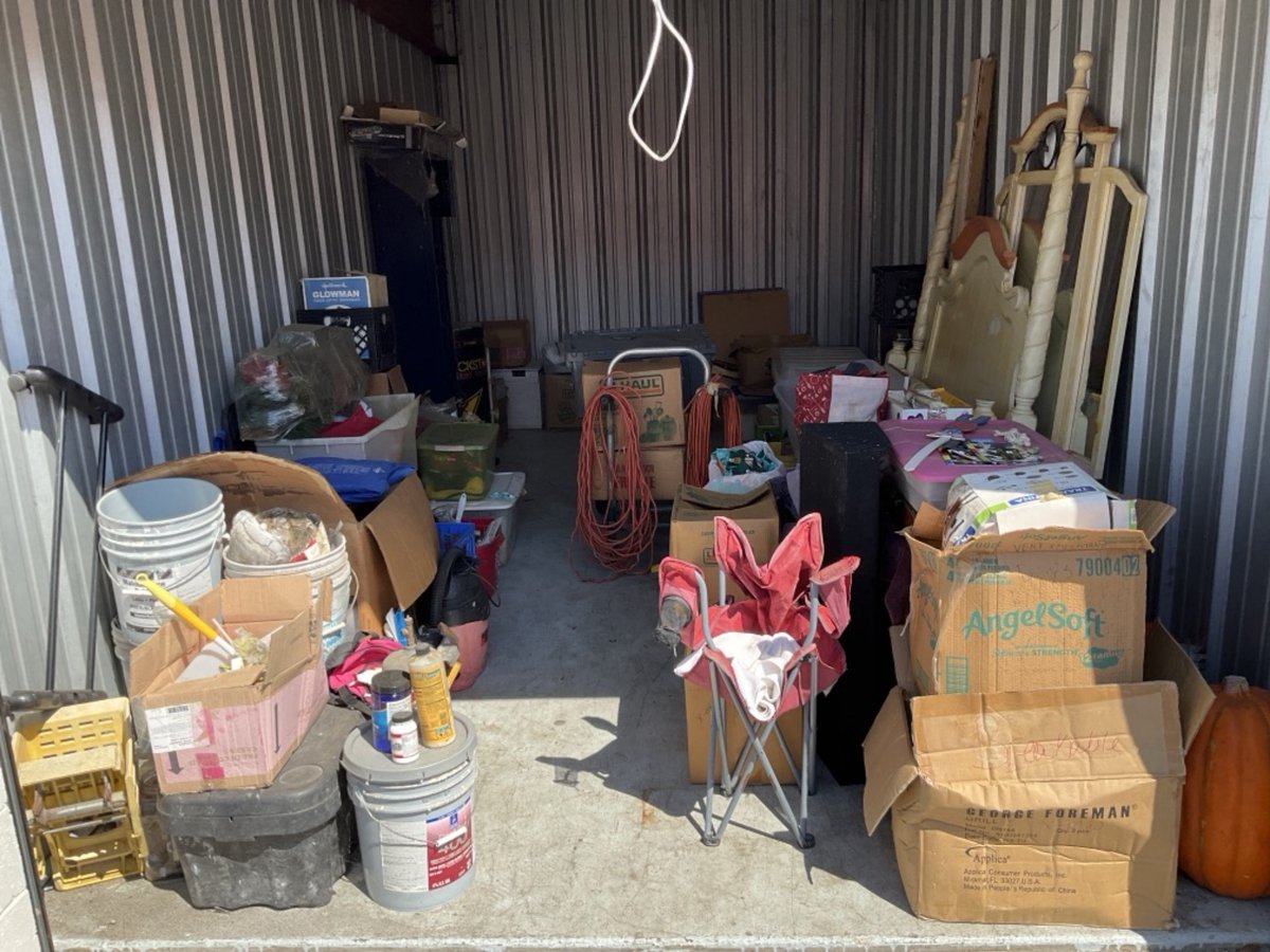 10 x 20 storage unit in Ocala, FL