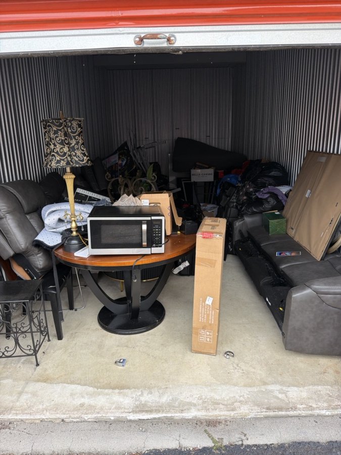 10 x 25 storage unit in Flint, MI