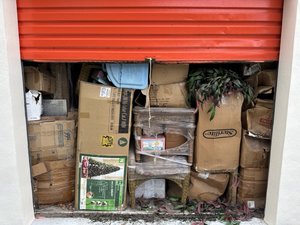 10 x 10 storage unit in Ocala, FL
