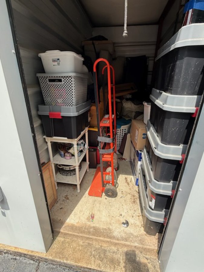 5 x 10 storage unit in Acworth, GA