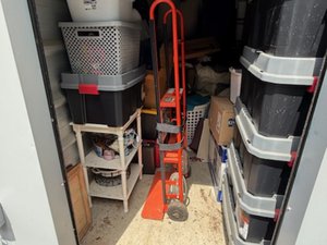 5 x 10 storage unit in Acworth, GA