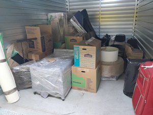 10 x 15 storage unit in Aurora, CO