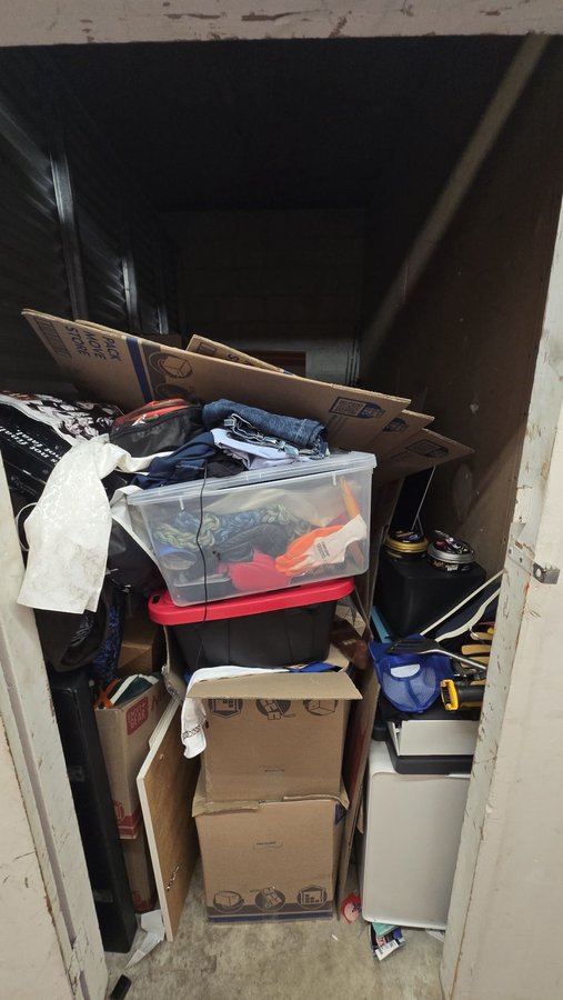 5 x 10 storage unit in Miami, FL