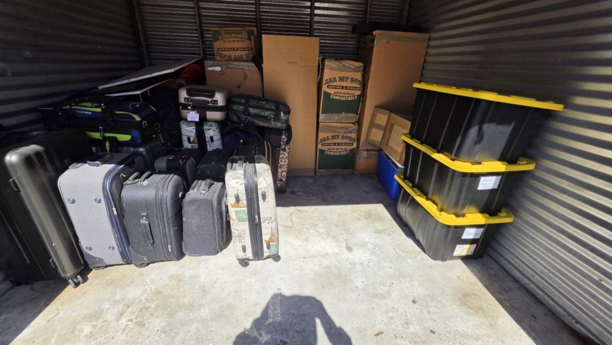 10 x 10 storage unit in Miami, FL