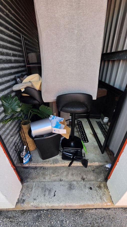 5 x 10 storage unit in Miami, FL