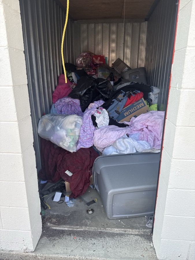 5 x 10 storage unit in Madison Heights, MI