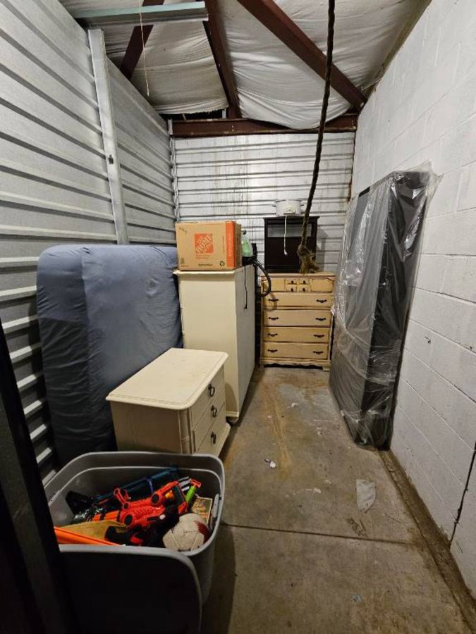 7 x 10 storage unit in Norfolk, VA