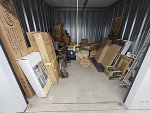 10 x 10 storage unit in Ridge, NY