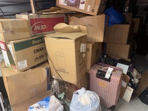 10 x 20 storage unit in Chantilly, VA