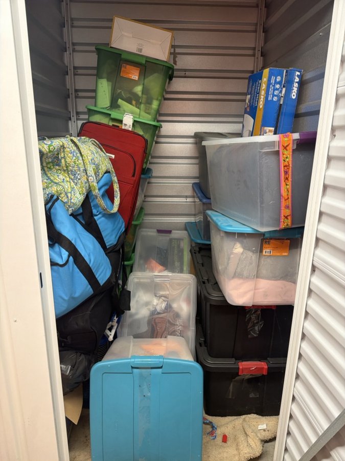 5 x 5 storage unit in Chantilly, VA