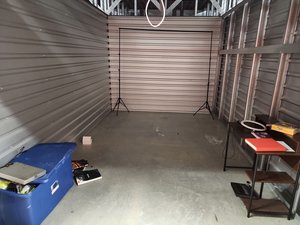10 x 15 storage unit in Johnston, RI