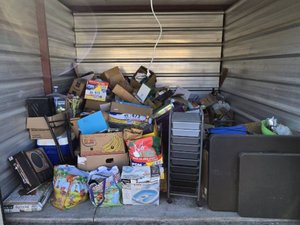 10 x 10 storage unit in Kansas City, MO