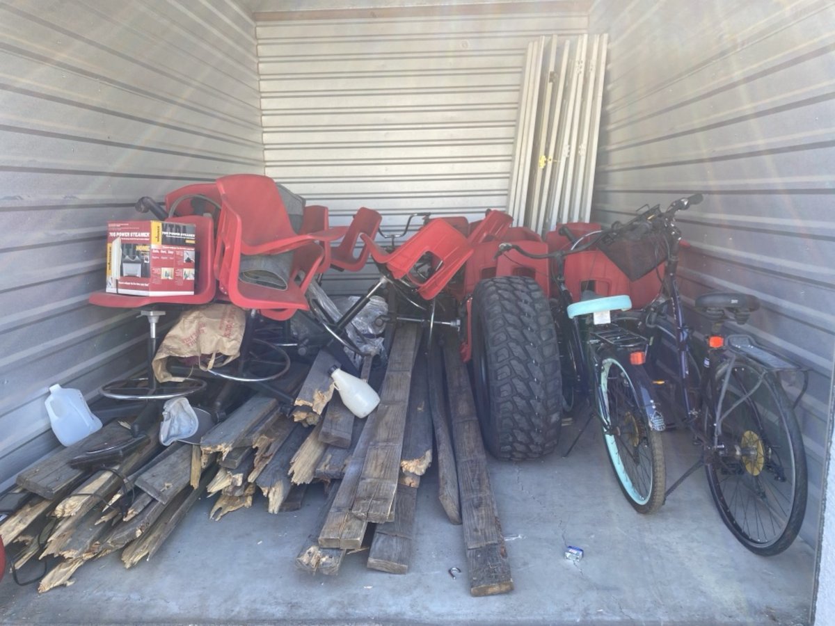 10 x 15 storage unit in Peoria, AZ