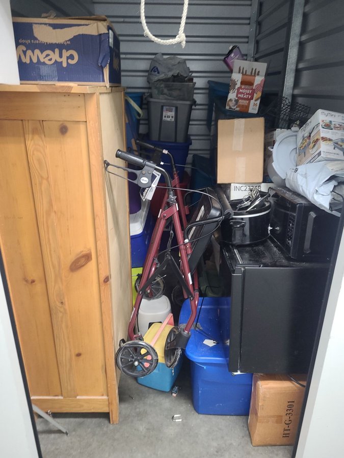5 x 10 storage unit in Kelso, WA