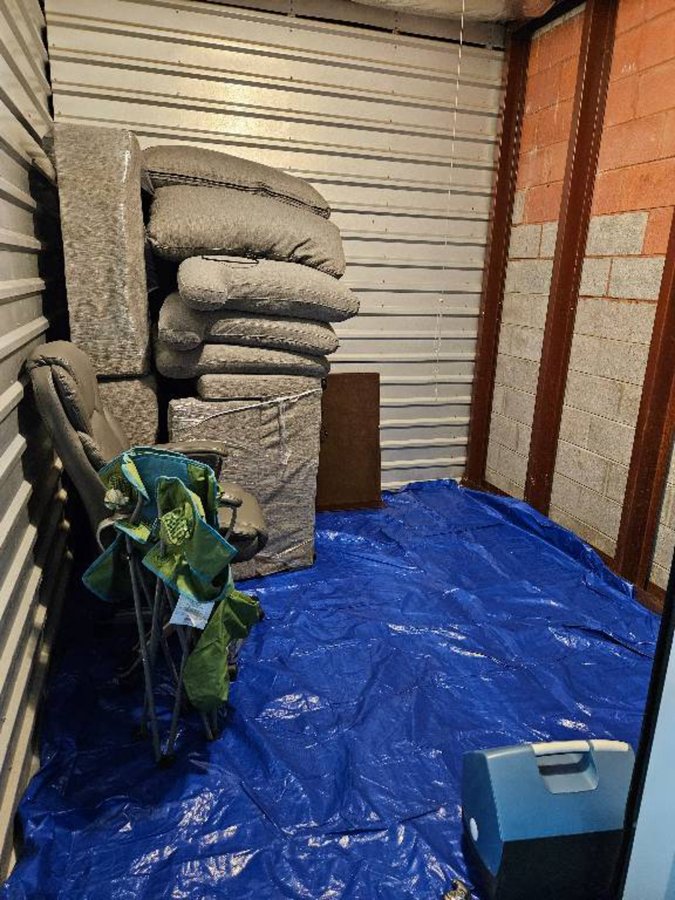 10 x 10 storage unit in Germantown, MD