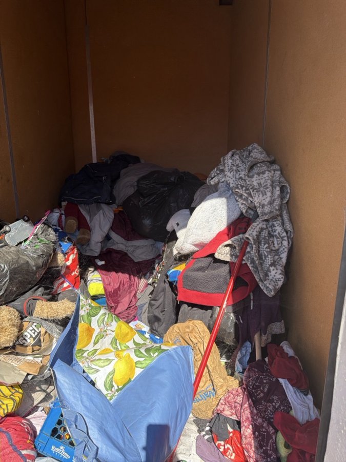5 x 10 storage unit in Sacramento, CA