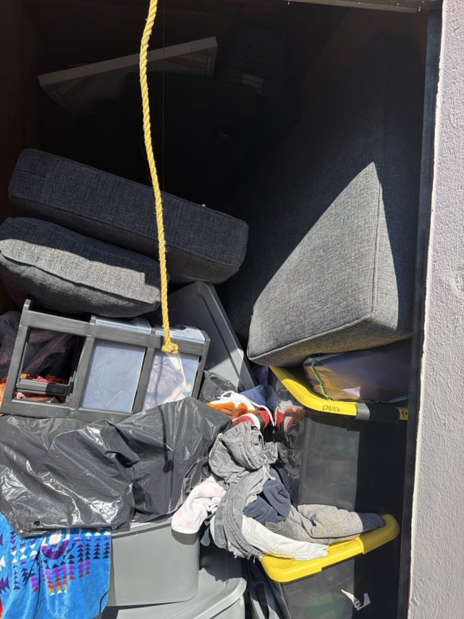 5 x 10 storage unit in Sacramento, CA