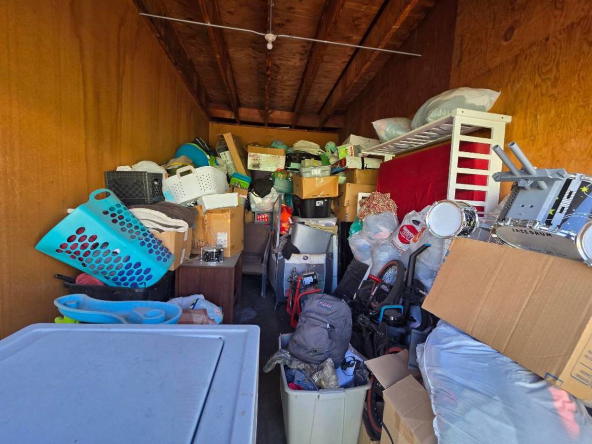 10 x 20 storage unit in North Highlands, CA