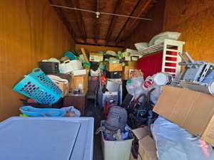 10 x 20 storage unit in North Highlands, CA