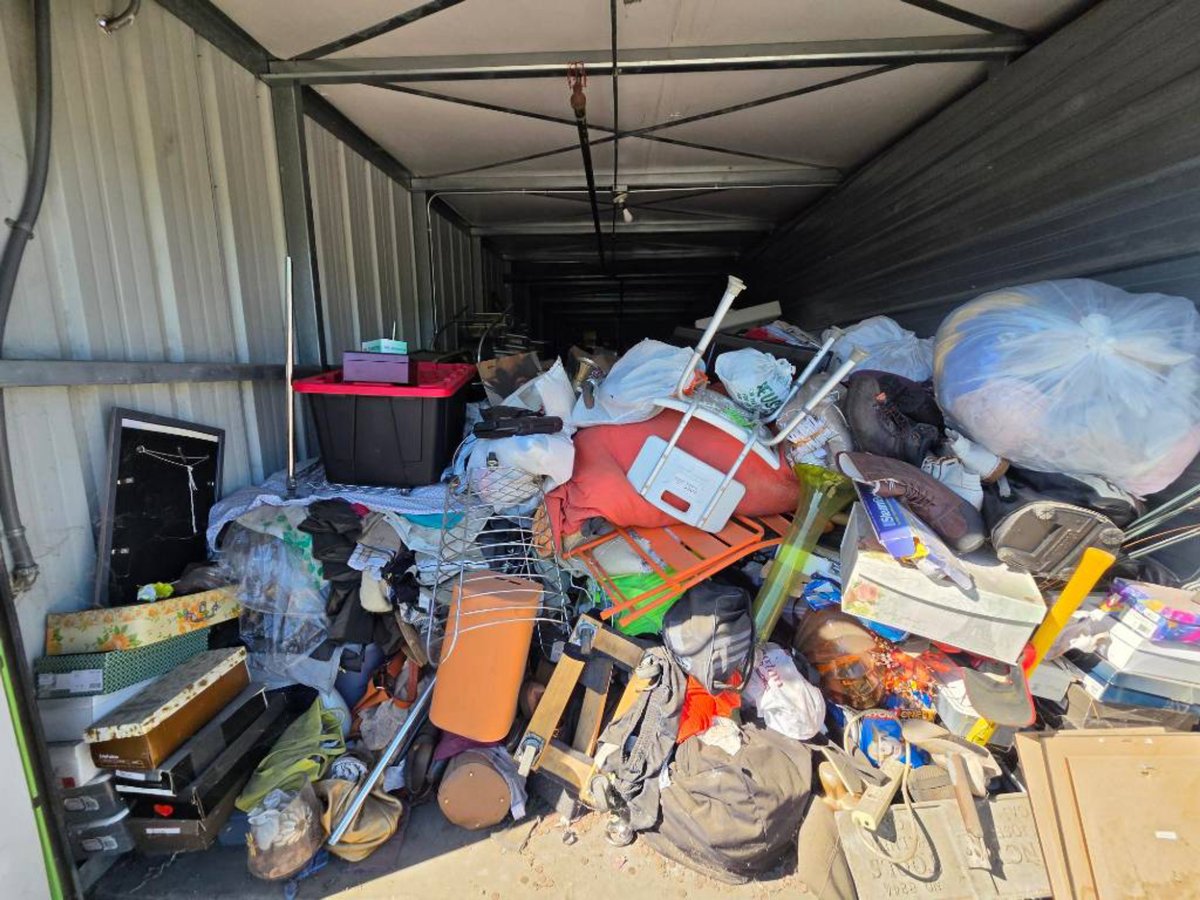 10 x 40 storage unit in North Highlands, CA