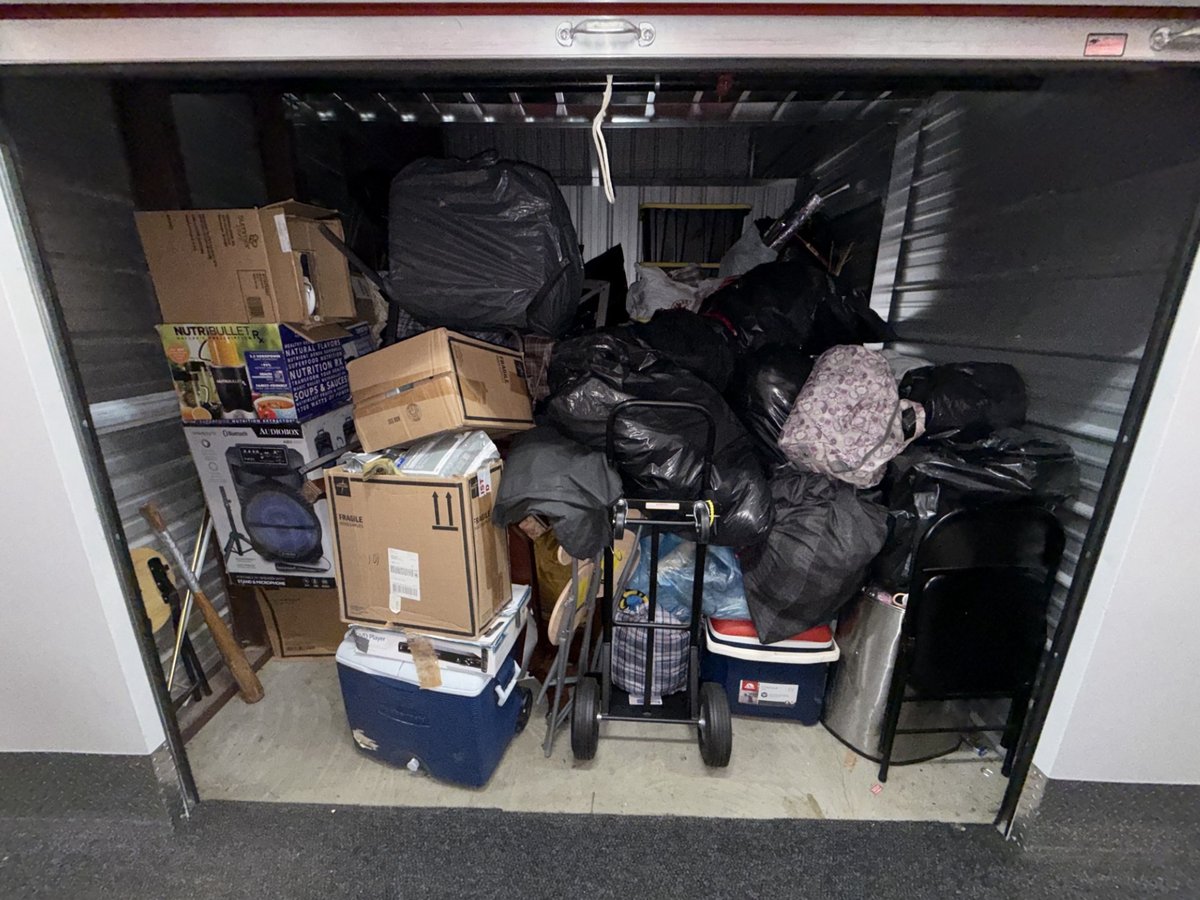 10 x 10 storage unit in Brooklyn, NY