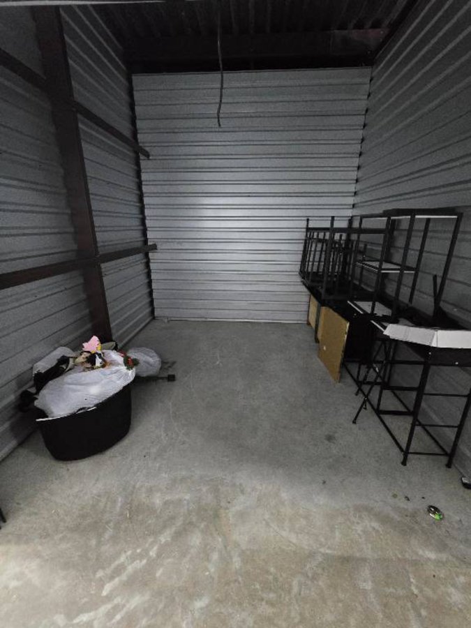 10 x 10 storage unit in San Antonio, TX