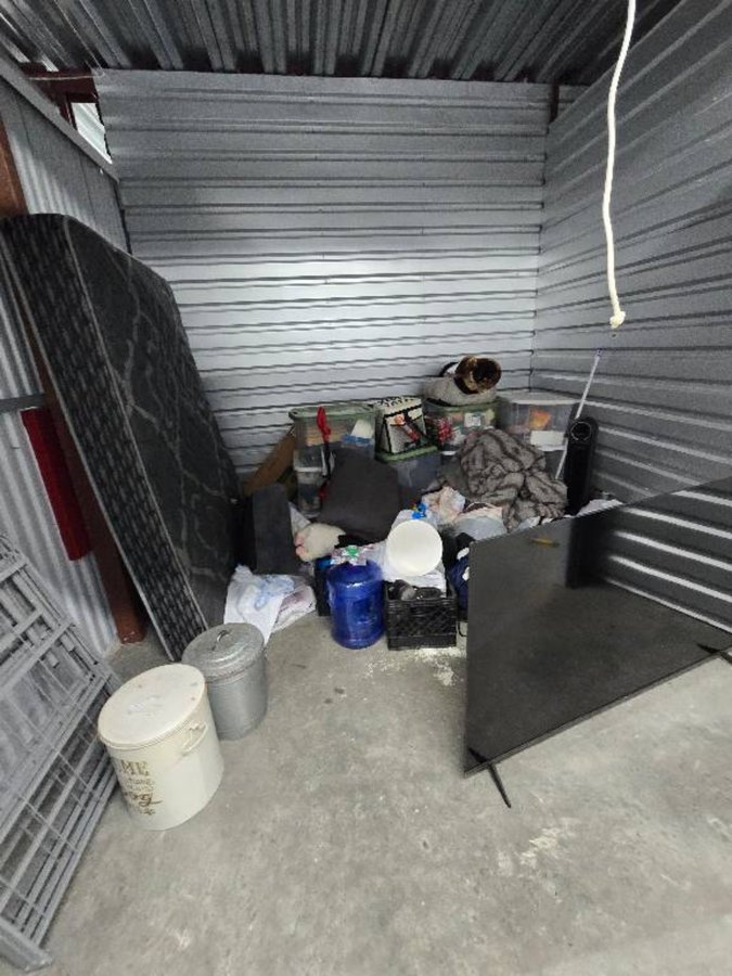 10 x 10 storage unit in Houston, TX