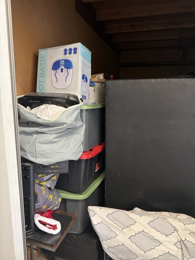 10 x 15 storage unit in Sacramento, CA