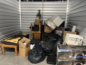 10 x 10 unit in Aurora