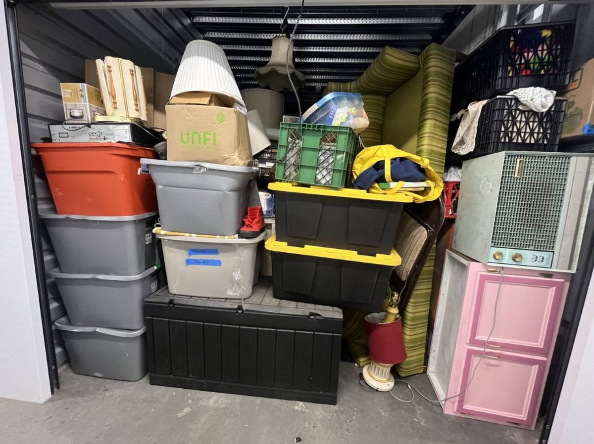 10 x 20 storage unit in Seattle, WA
