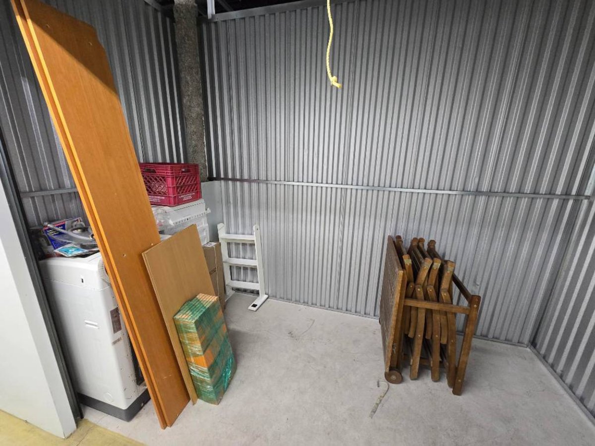 10 x 5 storage unit in Chicago, IL