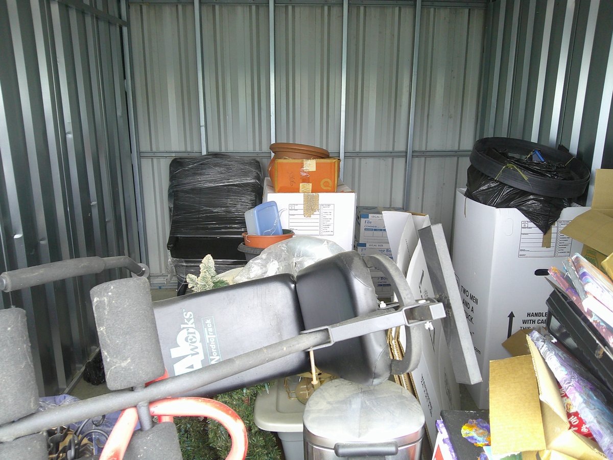 10 x 15 storage unit in Broadview Heights, OH